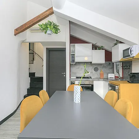 Apartment Iflat Un Nido Sui Tetti